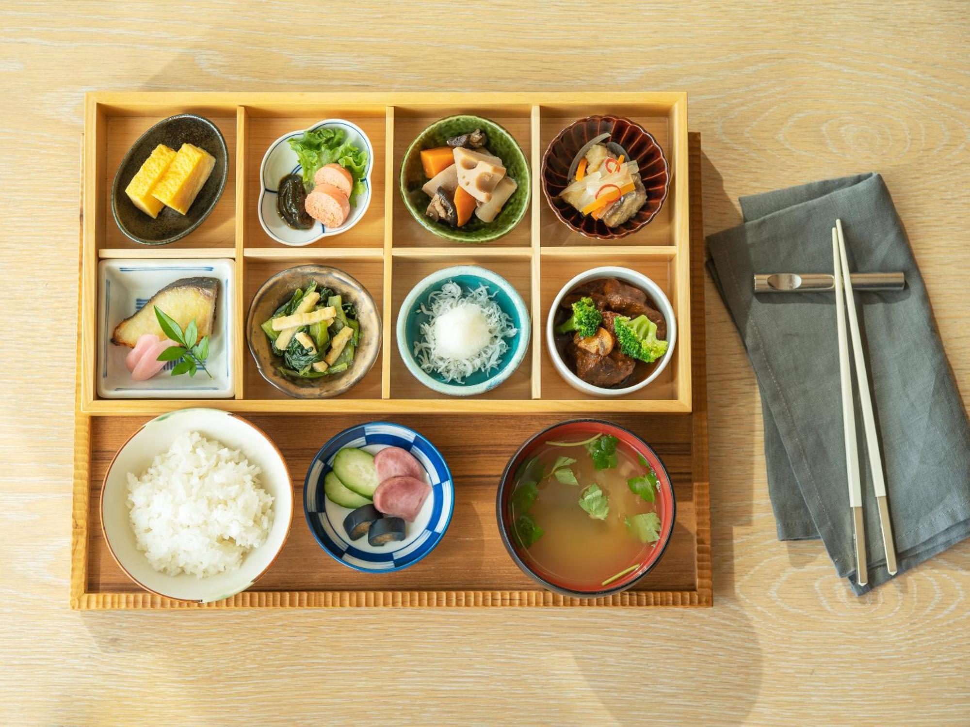 Mitsui Garden Hotel Roppongi Tokyo Premier Екстер'єр фото A shōkadō bentō
